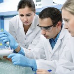 Students in laboratory-Medium
